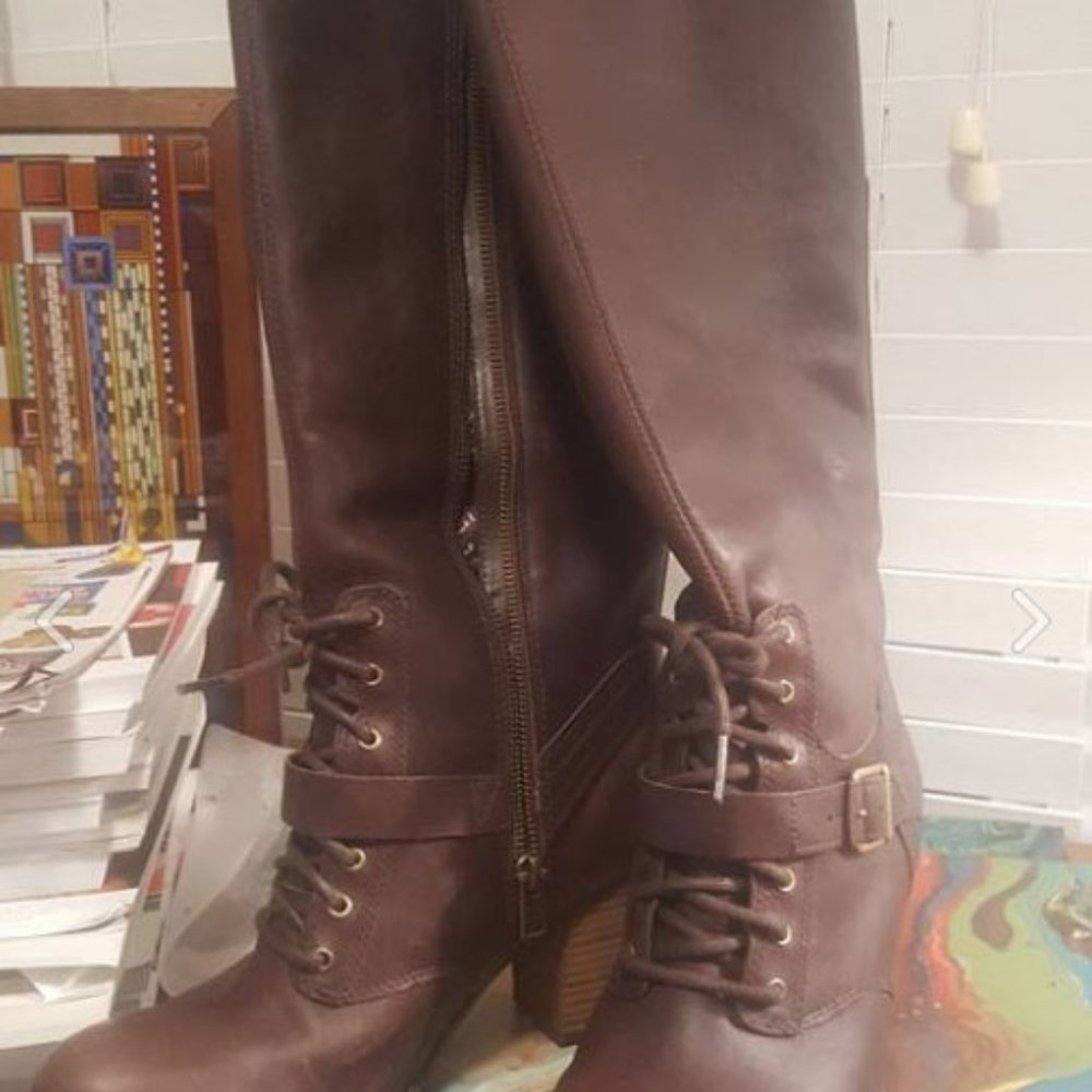 Killer Timberland leather lace-up boots worn once - size 9.5 brown - Picture 6 of 7